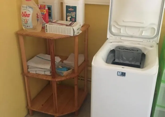 Holiday home Maison 4 Sur Terrain Clos 1000 M Quartier Calme *